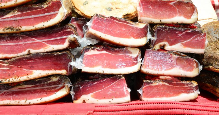 Schinkenspeck, Bauchspeck und Karreespeck